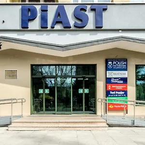 Piast Studenckie ** Krakov
